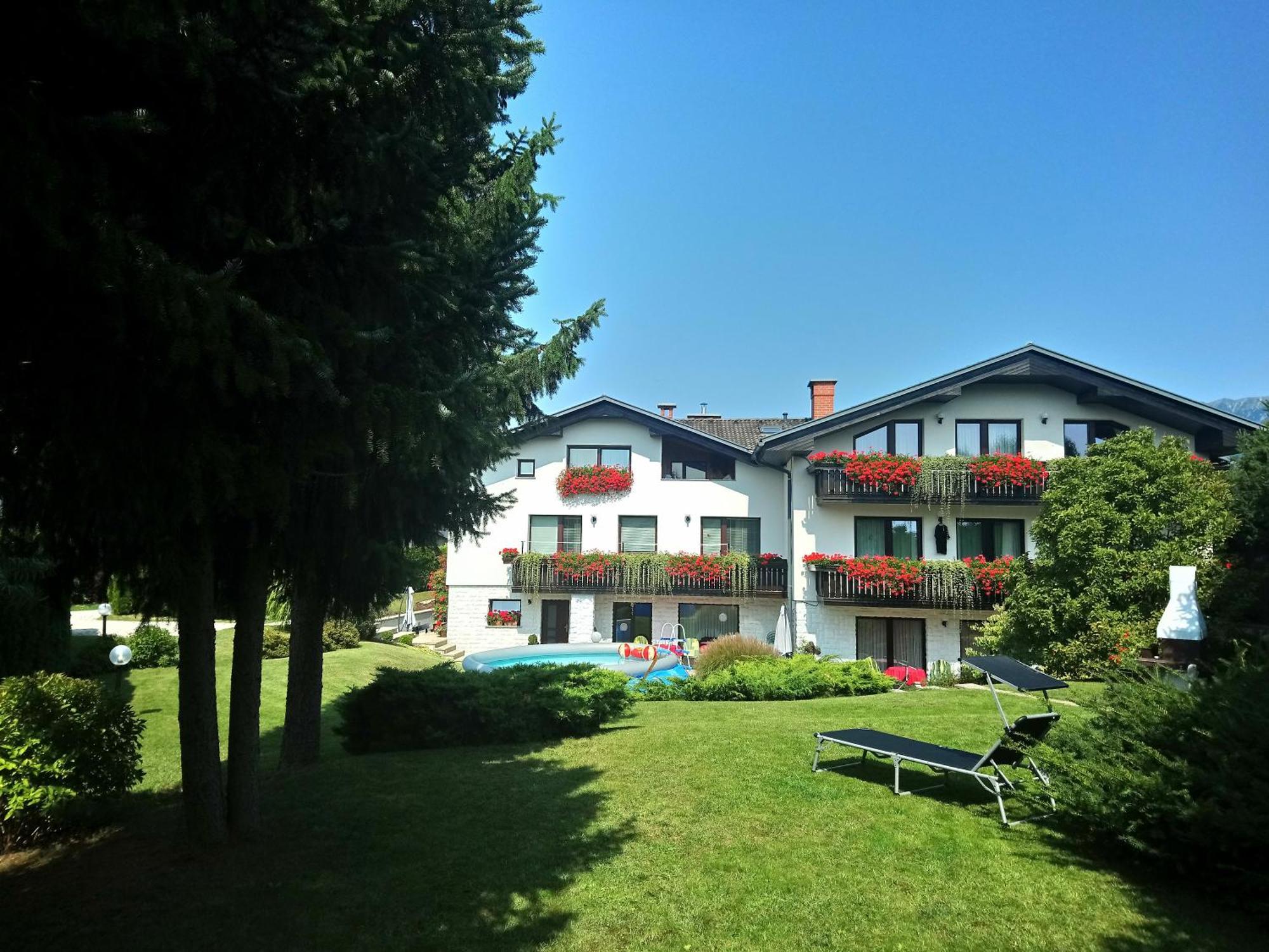 Garden Apartments Jansa ラドヴリツァ エクステリア 写真
